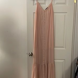 Aqua Dresses blush light pink maxi dress w. adjustable straps and button detail